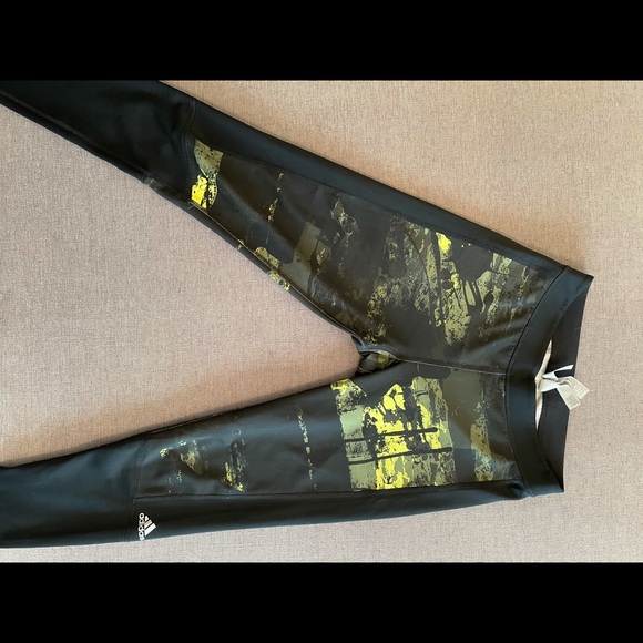 ADIDAS techfit Leggings - Picture 3 of 6